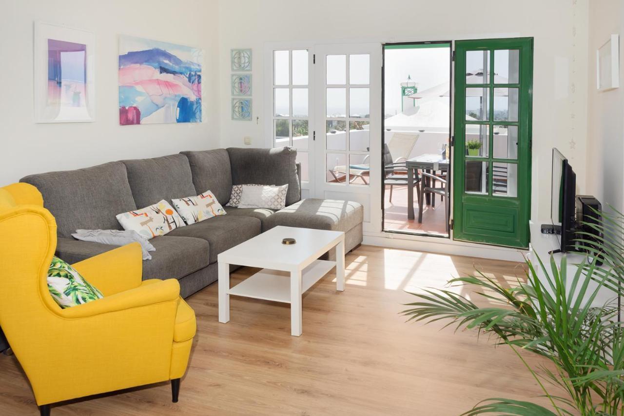 Apartamento Om Con Piscina Y Vistas Al Mar Costa Teguise Exterior foto