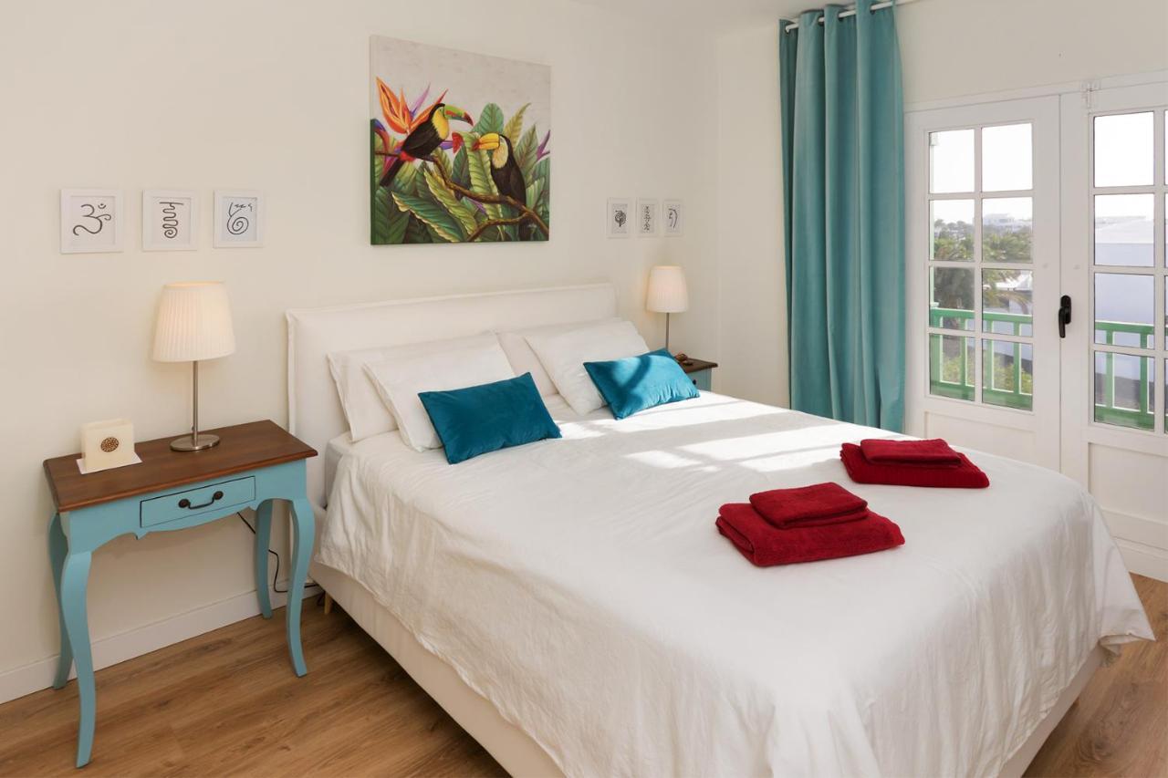 Apartamento Om Con Piscina Y Vistas Al Mar Costa Teguise Exterior foto