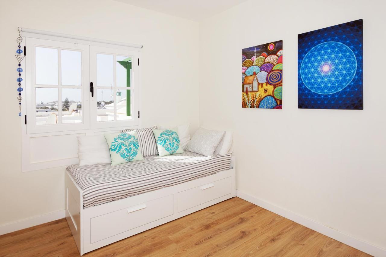 Apartamento Om Con Piscina Y Vistas Al Mar Costa Teguise Exterior foto